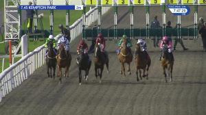Video preview image for Kempton Park 19:45 - 32Red Handicap (3)