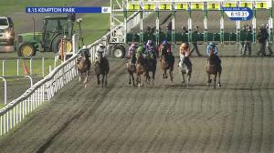 Video preview image for Kempton Park 20:15 - Racegoers Club 50th Anniversary Handicap (Qualifier) (5)