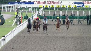 Video preview image for Kempton Park 18:45 - 32Red Casino Handicap (5)