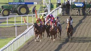 Video preview image for Kempton Park 16:40 - Matchbook Casino Handicap (3)