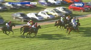 Video preview image for Warwick 16:40 - Birdie's 2019 Wall & Desk Calendars Handicap Chase (3)