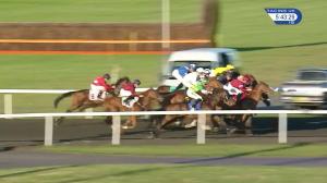 Video preview image for Kempton Park 17:40 - Bet At racinguk.com Nursery Handicap (6)