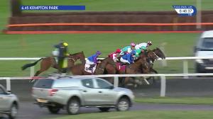 Video preview image for Kempton Park 18:45 - 100% Profit Boost At 32redsport.com Novice Stakes (5) (Div 2)