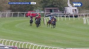 Video preview image for Stratford-on-Avon 15:20 - Bet At racinguk.com Handicap Hurdle (3)