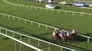 Video preview image for Kempton Park 16:10 - Matchbook Vip Hurdle (Listed) (1)