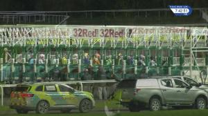 Video preview image for Kempton Park 19:40 - Bet At racinguk.com Nursery Handicap (6)