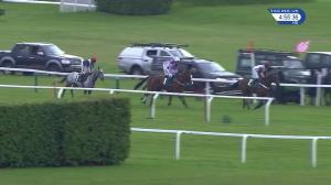 Video preview image for Cheltenham 16:55 - Move Over To Matchbook Novices' Chase (2)