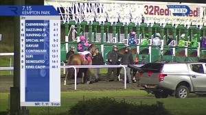 Video preview image for Kempton Park 19:15 - 32red.com Handicap (4)