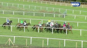 Video preview image for Ascot 13:15 - Gardiner & Theobald Novices' Handicap Hurdle (4)