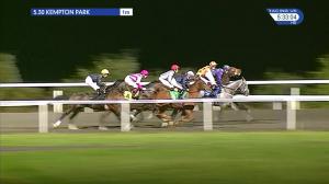Video preview image for Kempton Park 17:30 - 32Red On The App Store Handicap (4)