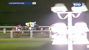 Video preview image for Kempton Park 18:30 - 32red.com Fillies' Handicap (4)