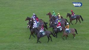 Video preview image for Warwick 15:35 - smarkets.com Handicap Chase (4)