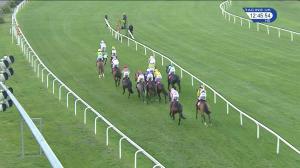 Video preview image for Kempton Park 12:45 - Bet At racinguk.com Novices' Hurdle (4)