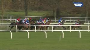 Video preview image for Kempton Park 13:50 - One Stop. One Stelrad. Novices' Hurdle (4)
