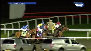 Video preview image for Kempton Park 17:45 - 32Red Casino Nursery Handicap (5)