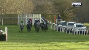 Video preview image for Catterick Bridge 14:05 - racingtv.com Novices' Handicap Chase (4)