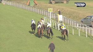 Video preview image for Exeter 13:15 - Thurlestone Hotel Handicap Hurdle (3)