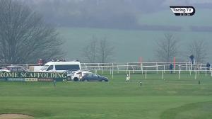 Video preview image for Wincanton 15:15 - Follow @racingtv On Twitter Handicap Chase (2)