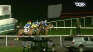 Video preview image for Kempton Park 17:45 - 32red/EBF Stallions Breeding Fillies' Handicap (3)