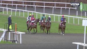 Video preview image for Kempton Park 12:55 - 32red.com Novices' Hurdle (3)