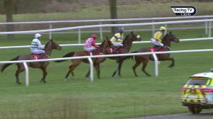Video preview image for Kempton Park 13:30 - Unibet Download The App Handicap Chase (3)