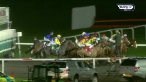 Video preview image for Kempton Park 17:00 - 32Red On The App Store Maiden Stakes (5)