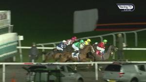 Video preview image for Kempton Park 17:30 - 100% Profit Boost At 32redsport.com Handicap (4)