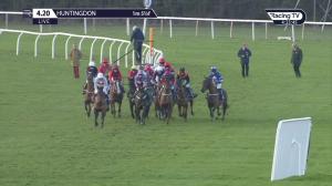 Video preview image for Huntingdon 16:20 - Pertemps Standard Open National Hunt Flat (5)
