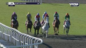 Video preview image for Kempton Park 13:30 - Move Over To Matchbook Novices' Chase (4)