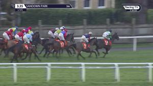 Video preview image for Sandown Park 15:35 - 888Sport Masters Handicap Chase (2)