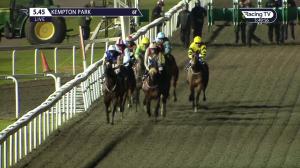 Video preview image for Kempton Park 17:45 - 32Red Casino Handicap (5)