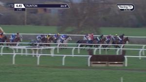 Video preview image for Taunton 16:45 - Ladies Day 4th April Conditional Jockeys' Handicap Hurdle (5)