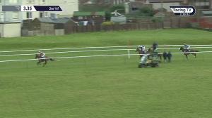 Video preview image for Ayr 15:35 - Weatherbys Cheltenham Festival Betting Guide Chase (Novices' Limited Handicap) (3)