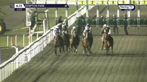 Video preview image for Kempton Park 18:15 - 32red.com Handicap (4)