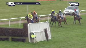 Video preview image for Taunton 15:45 - Elizabeth Walters Birthday Chase (Novices' Limited Handicap) (3)