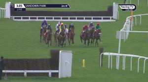 Video preview image for Sandown Park 15:05 - Team Ethos Handicap Hurdle (3)