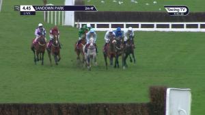 Video preview image for Sandown Park 16:45 - Pure Storage Novices' Handicap Hurdle (4)