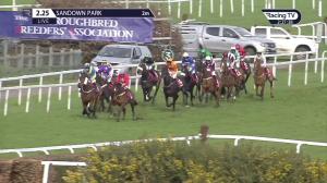 Video preview image for Sandown Park 14:25 - Matchbook Imperial Cup Handicap Hurdle (Grade 3) (1)