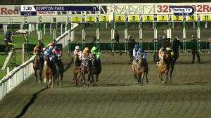 Video preview image for Kempton Park 19:30 - 32red.com Handicap (3)