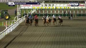 Video preview image for Kempton Park 19:30 - 32Red Handicap (4)
