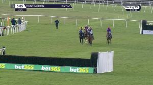 Video preview image for Huntingdon 17:05 - Download The Star Sports App Handicap Chase (5)
