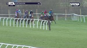Video preview image for Huntingdon 17:40 - Follow Us On Twitter @starsports_bet Standard Open National Hunt Flat (5)