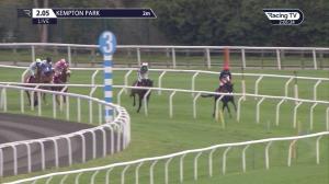 Video preview image for Kempton Park 14:05 - Get Switched On With Matchbook Chase (Novices' Limited Handicap) (3)