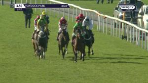 Video preview image for Haydock Park 15:50 - Every Race Live On Racing TV Novices' Handicap Hurdle (4)