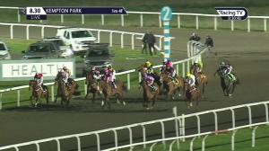Video preview image for Kempton Park 20:30 - 32red.com Handicap (4)