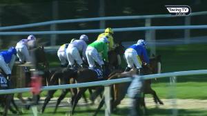 Video preview image for Clonmel 15:20 - Vee Handicap Hurdle 