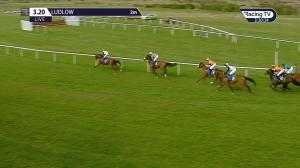 Video preview image for Ludlow 15:20 - Templar Medical H4h Handicap Hurdle (Qualifier) (3)