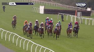 Video preview image for Exeter 15:40 - Join Racing TV Now Handicap Hurdle (5) (Div 1)