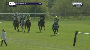 Video preview image for Huntingdon 15:25 - Mansionbet Mares' Novices' Handicap Hurdle (4)