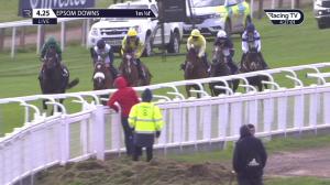 Video preview image for Epsom Downs 16:25 - Investec Wealth Novice Stakes (4)